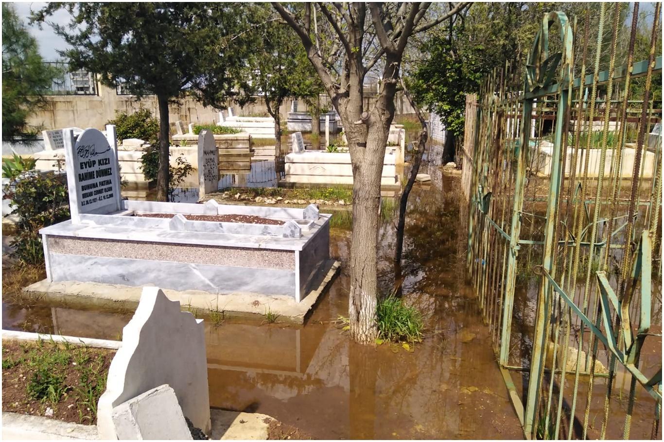 Şanlıurfa Büyükşehir Belediyesi mezarlıkların sorununa duyarsız kalıyor